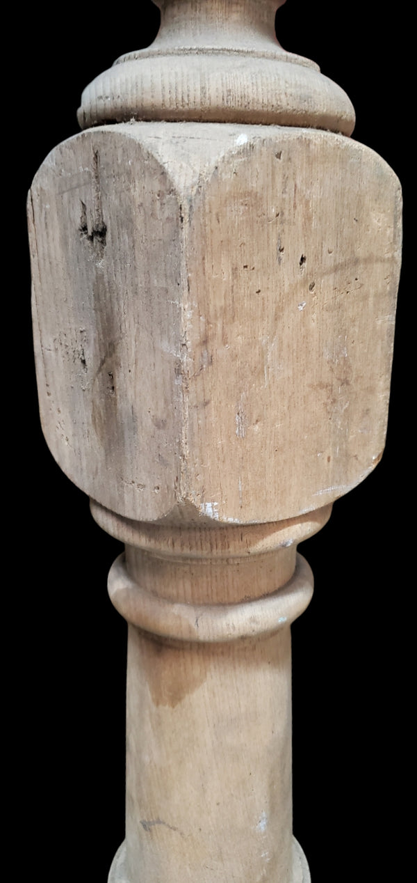 Turned Newel Post GAM0258