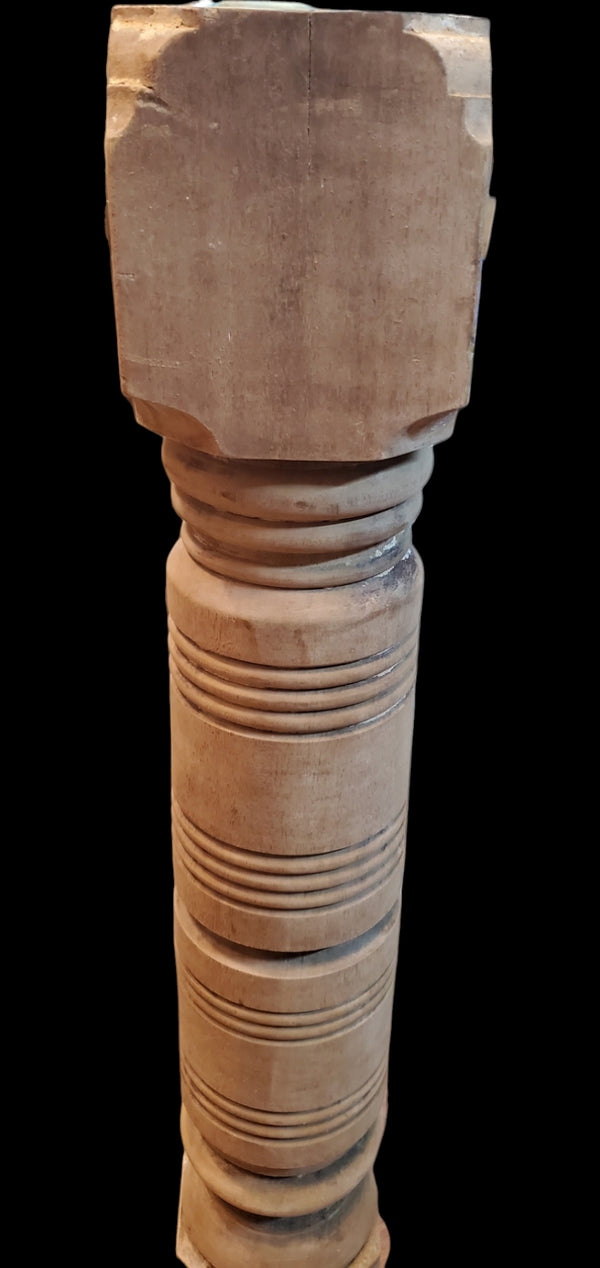 Solid Turned Newel Post GAM0252