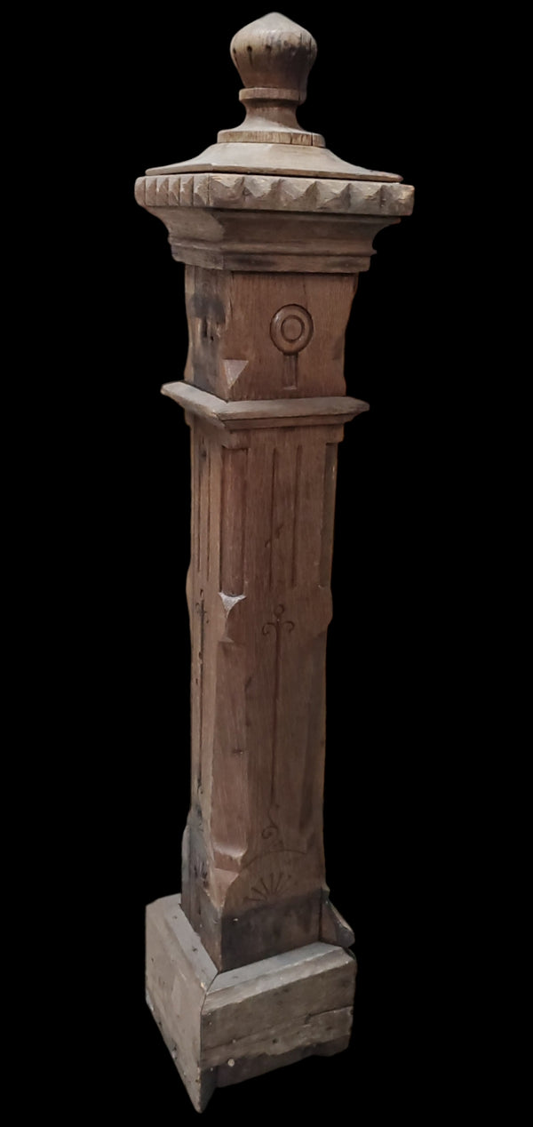 Gingerbread Newel Post GAM0262