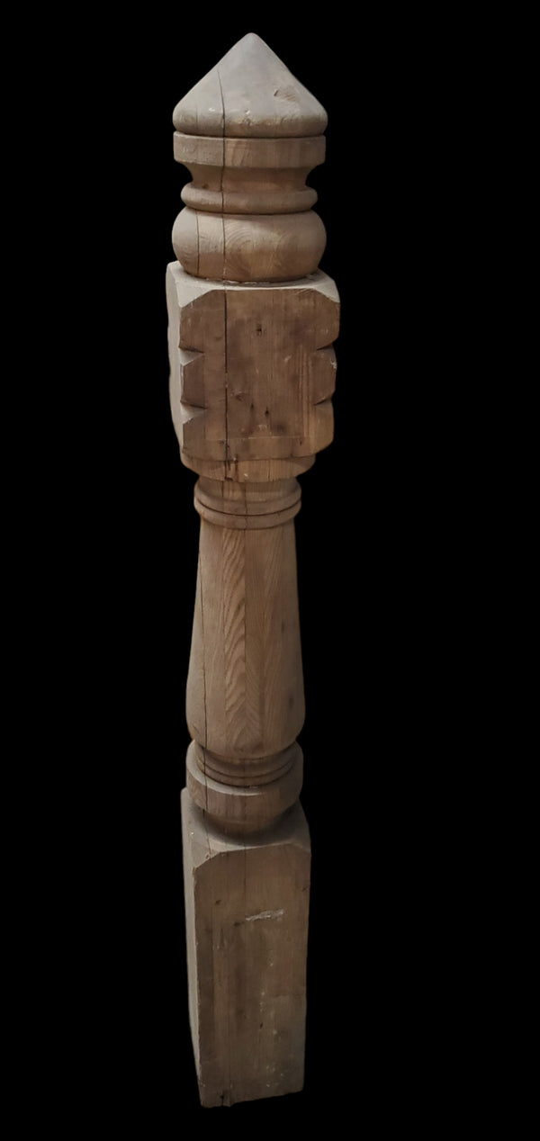 Solid Turned & Carved Oak Newel Post GAM0260