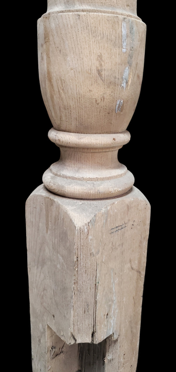 Turned Newel Post GAM0258