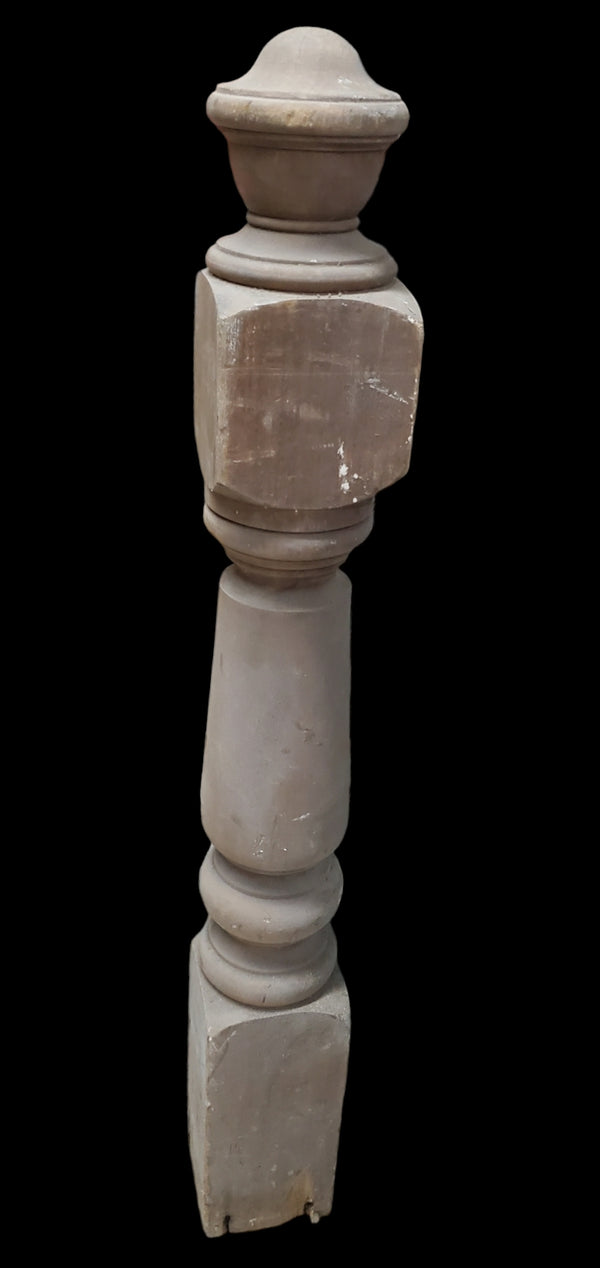 Turned Newel Post GAM0270