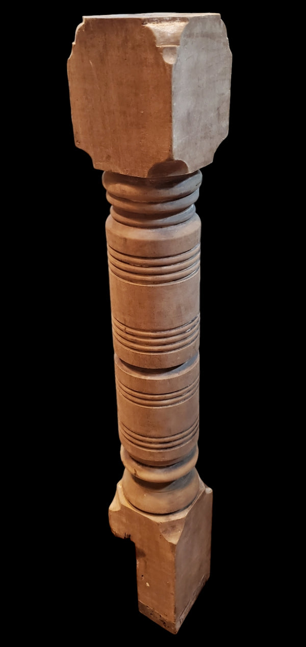 Solid Turned Newel Post GAM0252