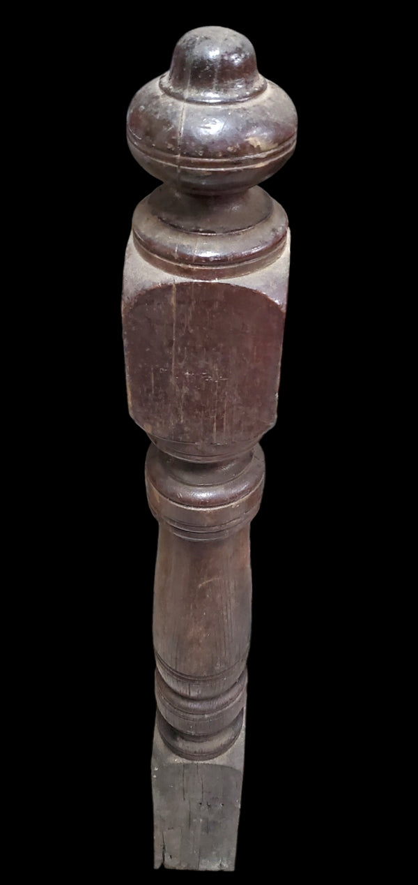 Turned Newel Post GAM0272