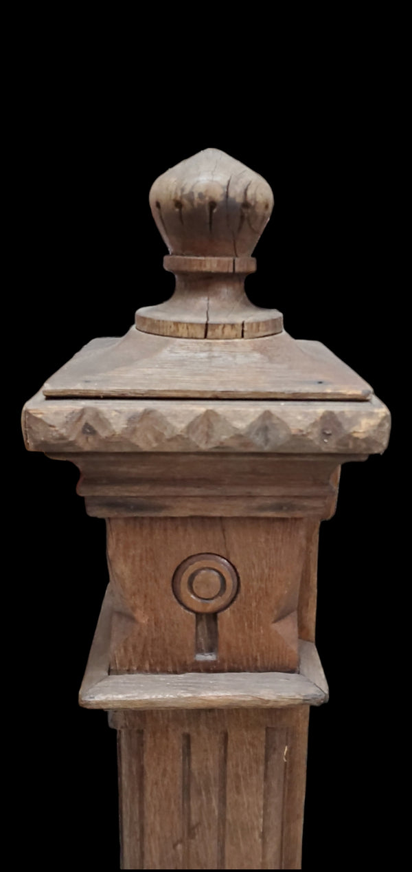 Gingerbread Newel Post GAM0262