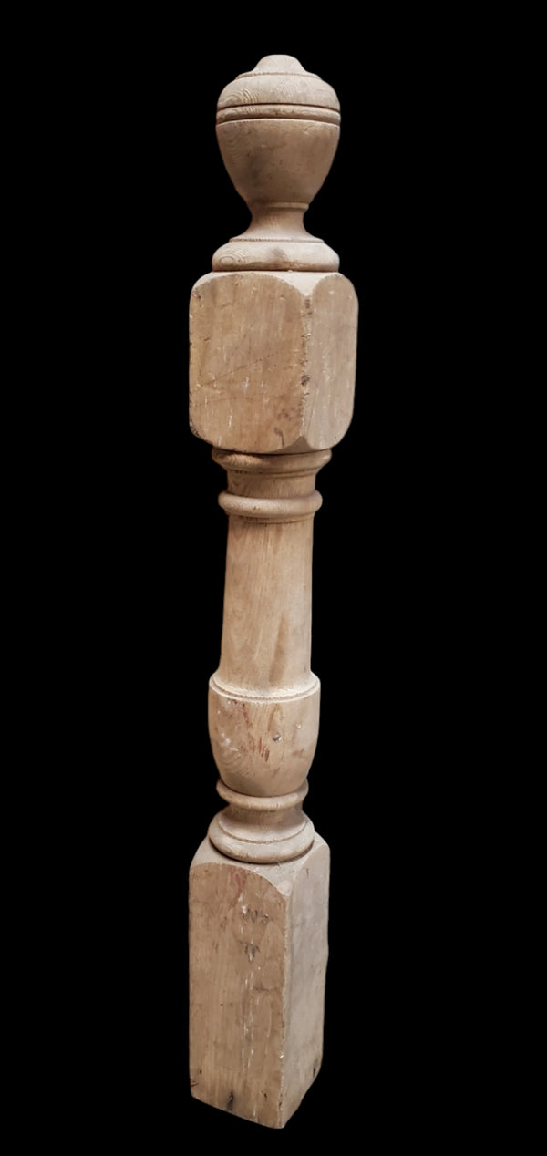 Turned Newel Post GAM0258