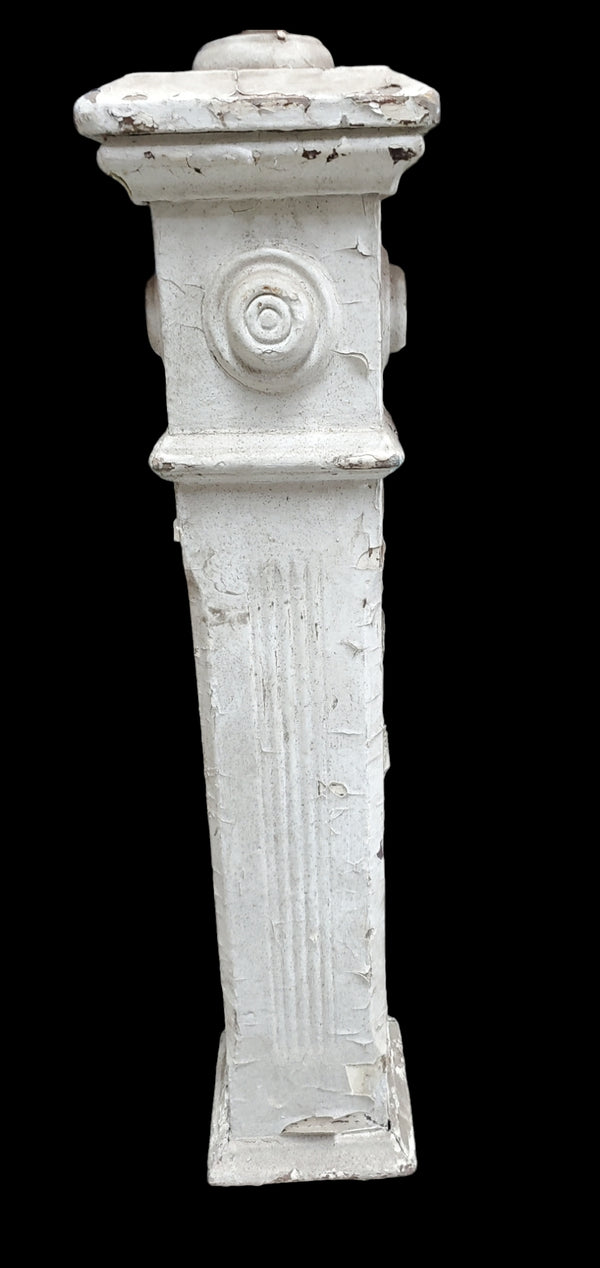 Raised Bullseye Newel Post GAM0274