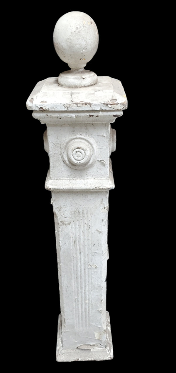 Raised Bullseye Newel Post GAM0274