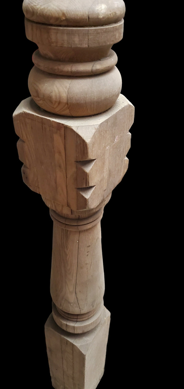 Solid Turned & Carved Oak Newel Post GAM0260
