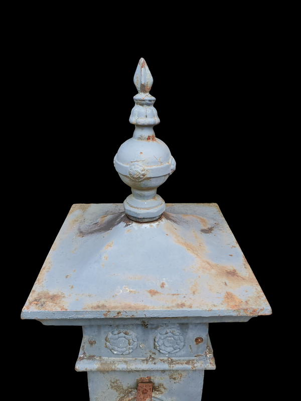 Traditional Victorian Lion Fence/Gate Post GAM0157