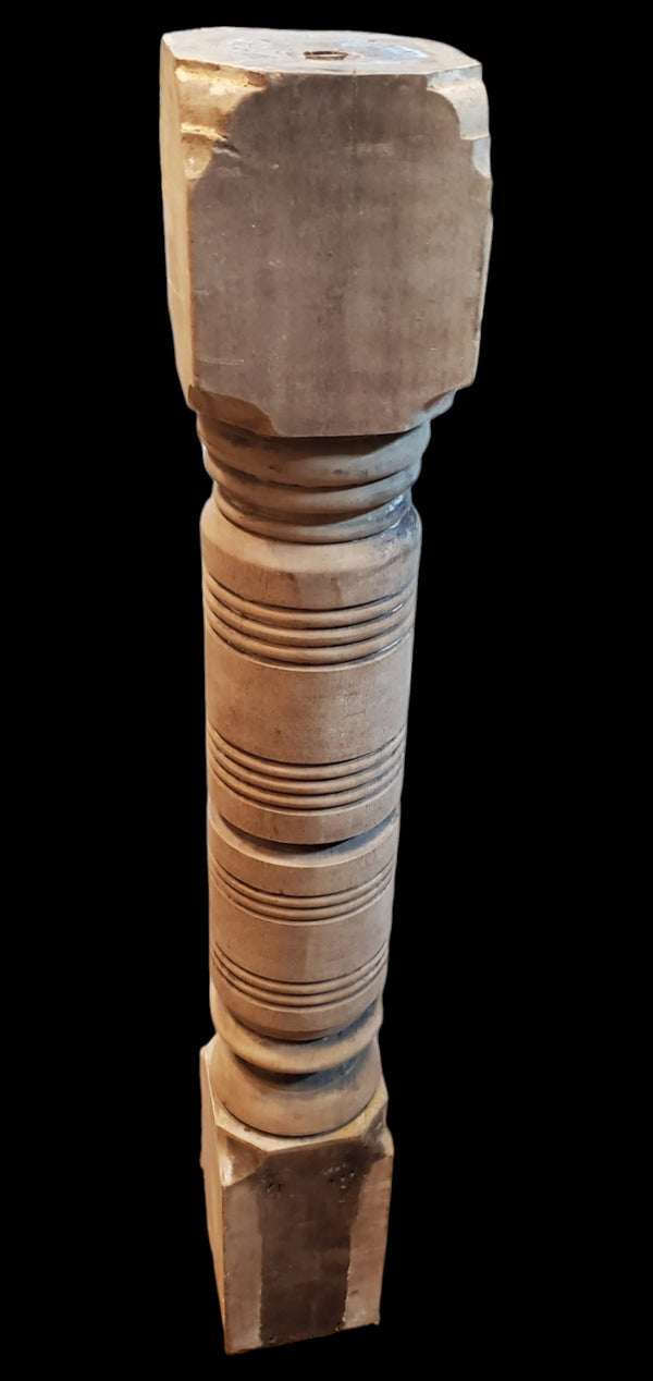 Solid Turned Newel Post GAM0252