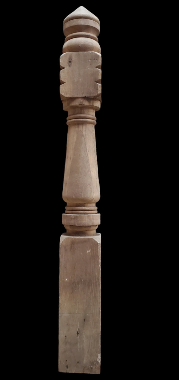 Solid Turned & Carved Oak Newel Post GAM0260