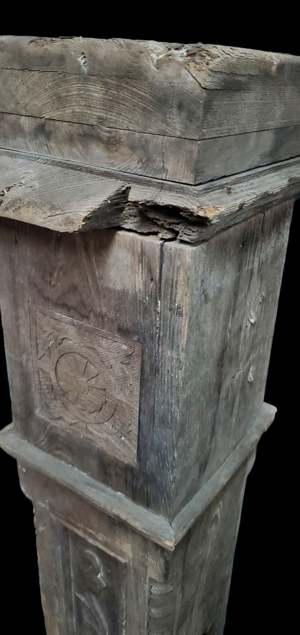 Carved Newel Post GAM0261