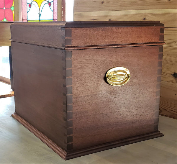 Custom Handcrafted Mahogany Wine Cellarette with Lock & Key #cellarette