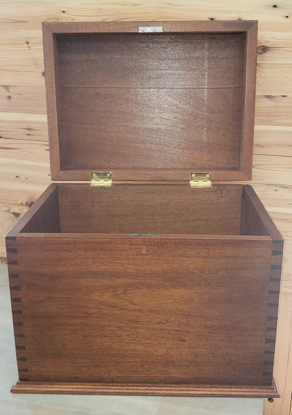 Custom Handcrafted Mahogany Wine Cellarette with Lock & Key #cellarette