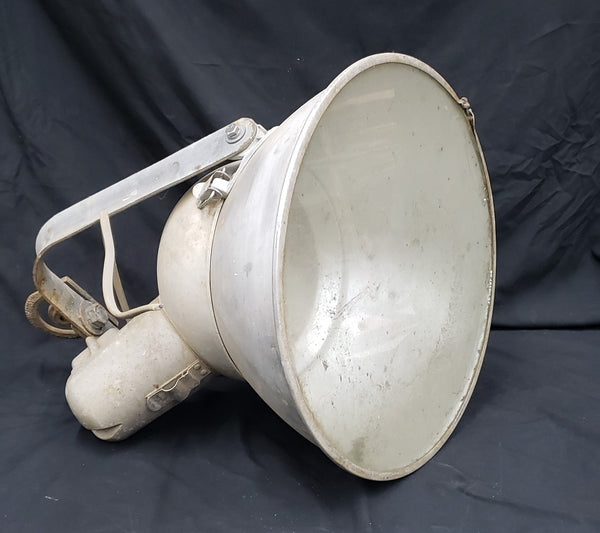 G.E. 1500 Watt Heat Treated Spot Light with Bracket #GA9025