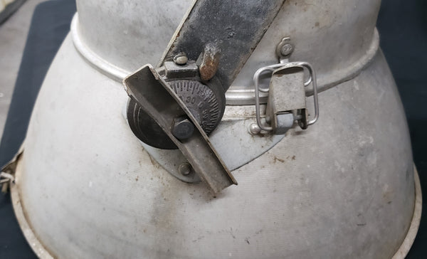 G.E. 1500 Watt Heat Treated Spot Light with Bracket #GA9025