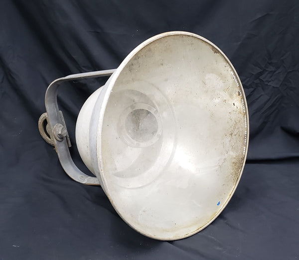 G.E. 1500 Watt Heat Treated Spot Light with Bracket #GA9025