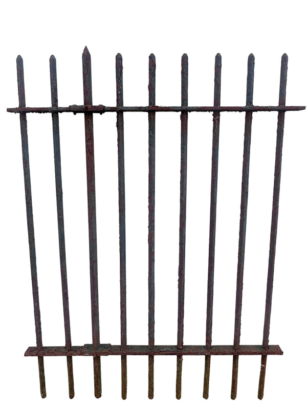 33 Ft of Antique Wrought Iron Spear-Top Fencing GA21042