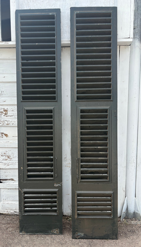 Pair of Louvered Shutters GA21511