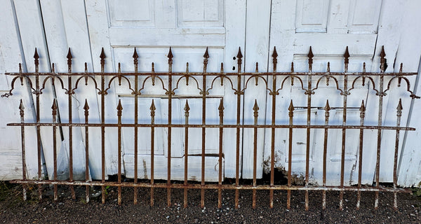 32 Ft of Antique Iron Garden Gate Fencing w/ Spear Top Finials GA20498