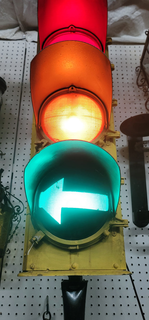Vintage Blinking Traffic Light with Industrial Steel Base 93 1/2" Tall GS00939