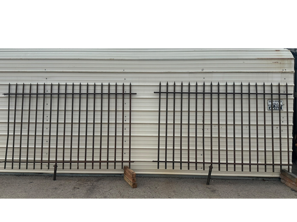 31 Ft of Antique Wrought Iron Spear Top Fencing GA20882