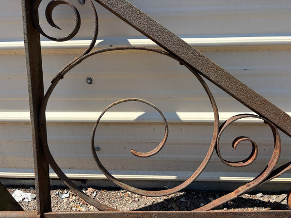 Pair of Iron Brackets GA21334