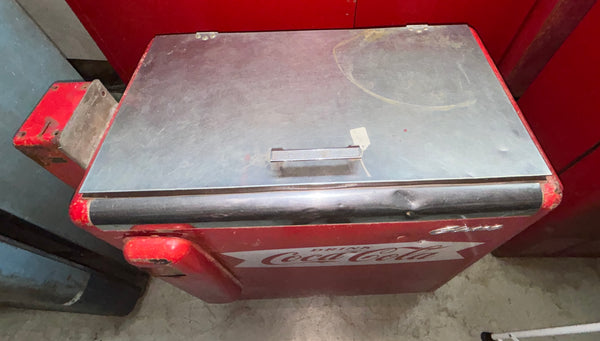 1950s Coke Machine GA21350