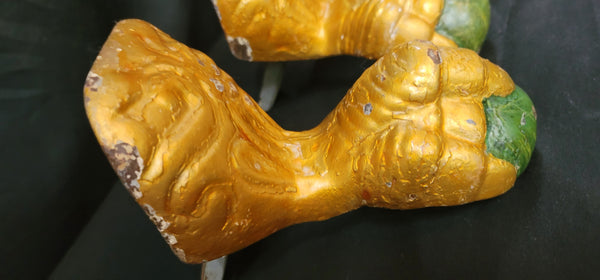 Set of 4 Painted Cast Iron Bathtub or Furniture Claw Feet GS00786