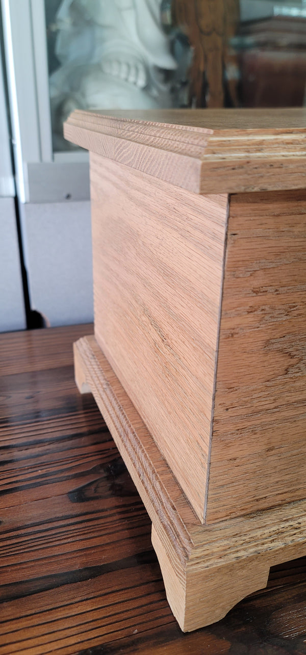 Hand Crafted Solid Oak Jewelry or Keepsake Box 13" x 10 1/4" x 11" GS00944