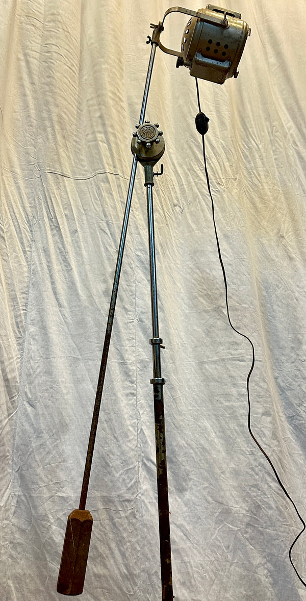 Vintage "Little Giant" Industrial Stage Light *Not Tested* GA10180