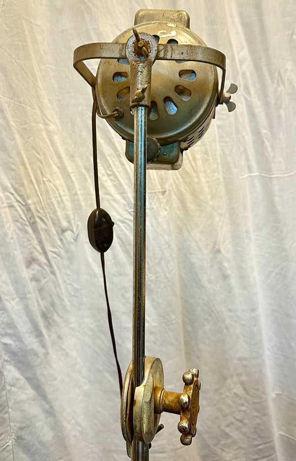 Vintage "Little Giant" Industrial Stage Light *Not Tested* GA10180