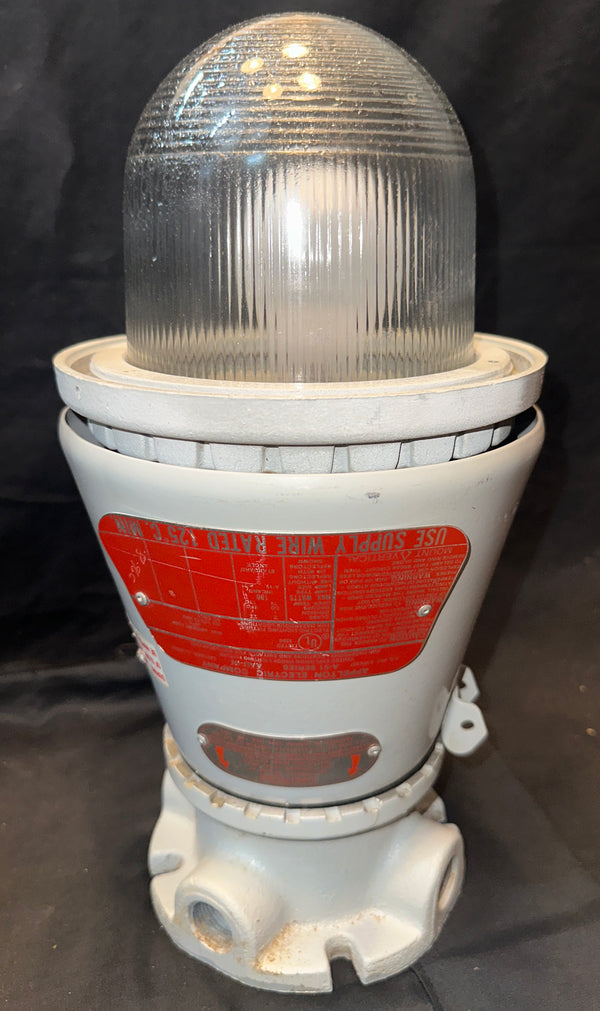 Set of 4 Appleton Electric A-51 Vented Explosion Proof Light Fixtures GA21024