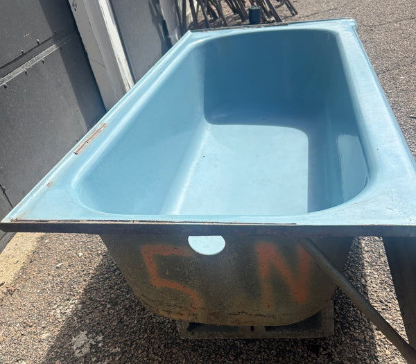 Cast Iron Porcelain Surfaced Blue Cast Iron Tub GA21441