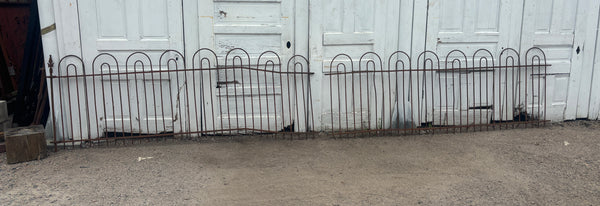 108 Feet of Wrought Iron Hairpin Fencing GA21227