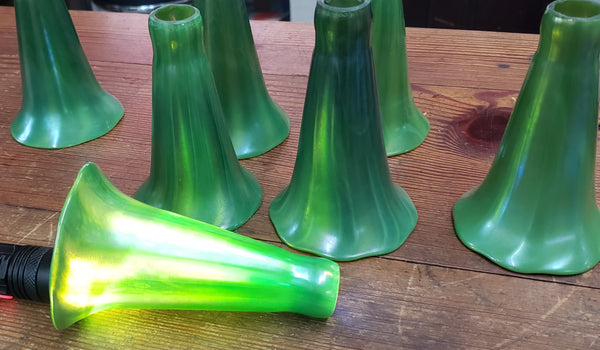 Set of 10 Lundberg Studios Art Glass 700G 5" Tall Green Lily Lamp Shades GA9561