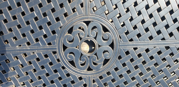 Large Cast Aluminum Basket Weave Design Table Top with Umbrella Hole GS00113