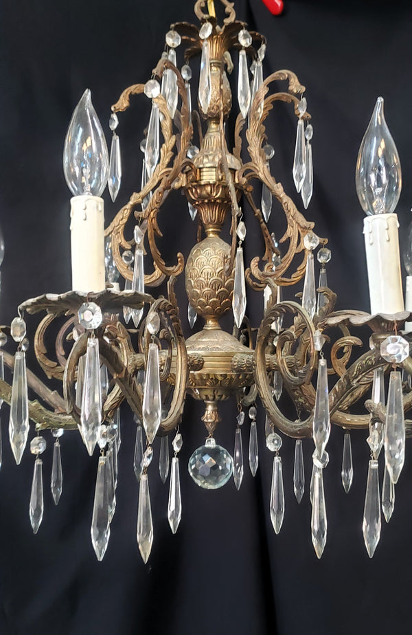 Ornate 8 Light Brass & Crystal Prism Chandelier 27" Tall x 24" Round GS00208