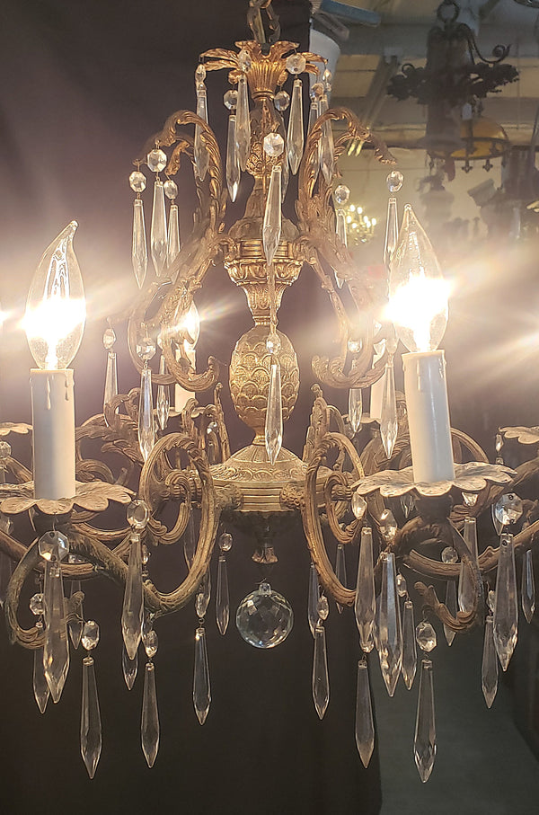 Ornate 8 Light Brass & Crystal Prism Chandelier 27" Tall x 24" Round GS00208