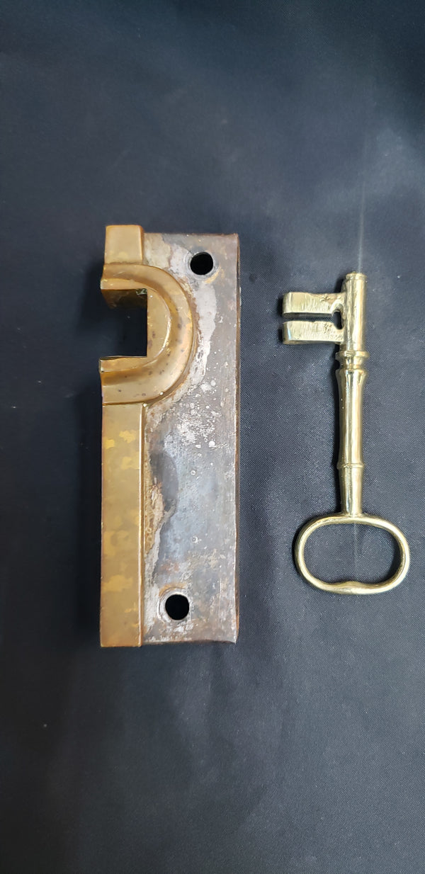 Restored Right Side Carpenter Lock Set w/ Key & Keeper  5" x  4 1/4" GS00300