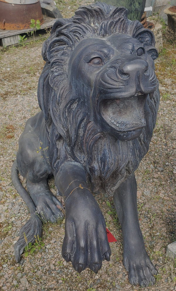 Free Standing Sculptured Cast Bronze Roaring Lion Statue GA9575
