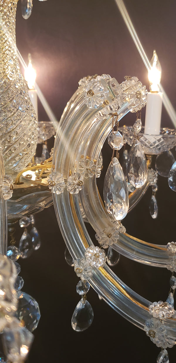 8 Light Chandelier with Canopy Top Brass Trim & Crystal Flower Prisms GS00426