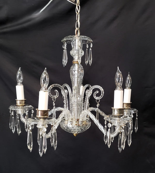 5 Light Chandelier w/ Canopy Top & Curled Glass Accents  24" x 19" GS00435