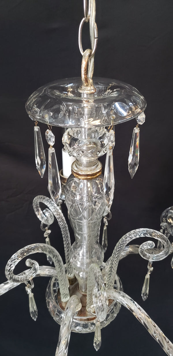 5 Light Chandelier w/ Canopy Top & Curled Glass Accents  24" x 19" GS00435