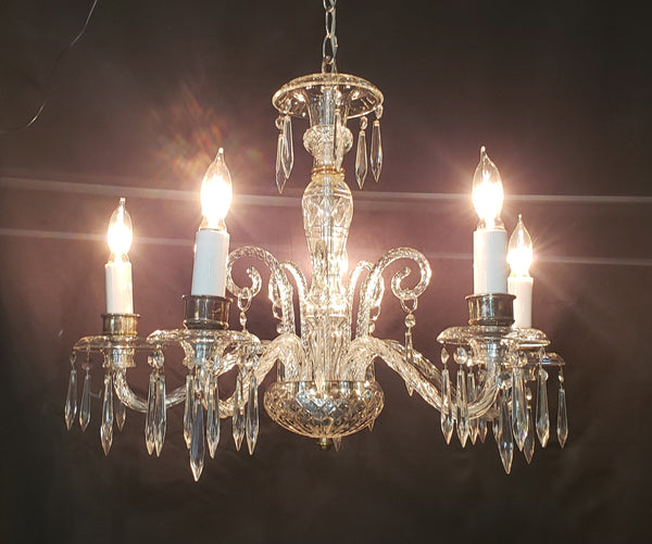5 Light Chandelier w/ Canopy Top & Curled Glass Accents  24" x 19" GS00435