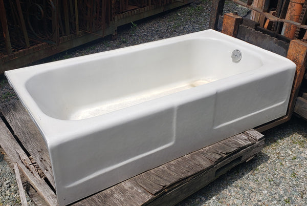 5 Foot Cast Iron Built In Bath Tub w/ Right Side Drain & Front Apron  GS00443