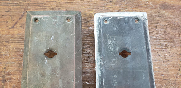 Pair of Large Brass Door Backplates with Thumb Latch & Curved Handles GS00450