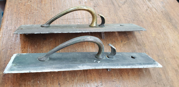 Pair of Large Brass Door Backplates with Thumb Latch & Curved Handles GS00450