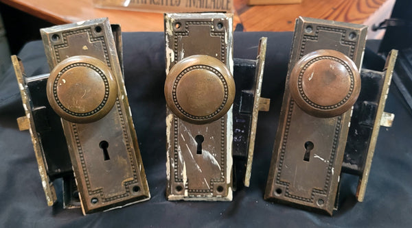 3 Mortice Lock Sets with Beaded Design Includes Backplates & Knobs GS00497